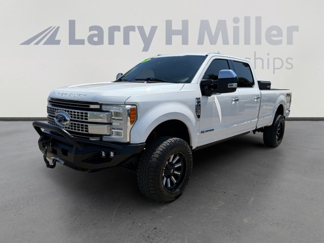 2017 Ford Super Duty F-250 SRW Platinum 4WD! THIS THING IS NICE!