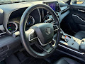 2024 Toyota Highlander Hybrid XLE ONE OWNER!