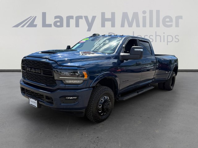 2024 RAM 3500 Limited 4X4! DUALLY! AISIN!