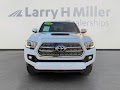 2016 Toyota Tacoma TRD Sport  MANUAL TRANSMISSION! LOW MILE