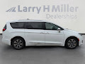 2018 Chrysler Pacifica Hybrid Limited FWD! FUEL SIPPER!