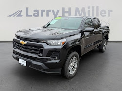 2023 Chevrolet Colorado 4WD LT CREW CAB! LOW MILES!
